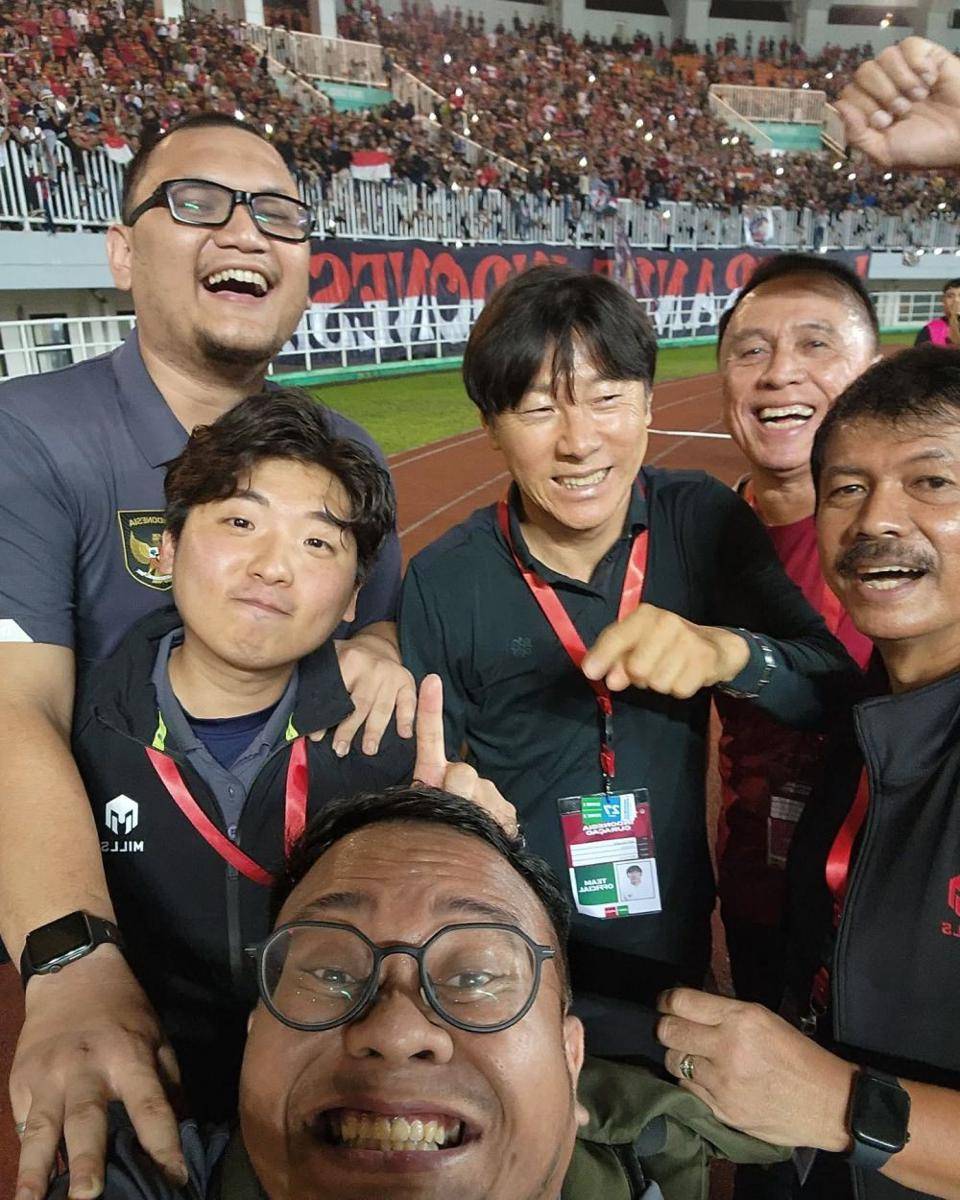 potret kedekatan Shin Tae Yong dan Jeje (instagram.com/shintaeyong7777)