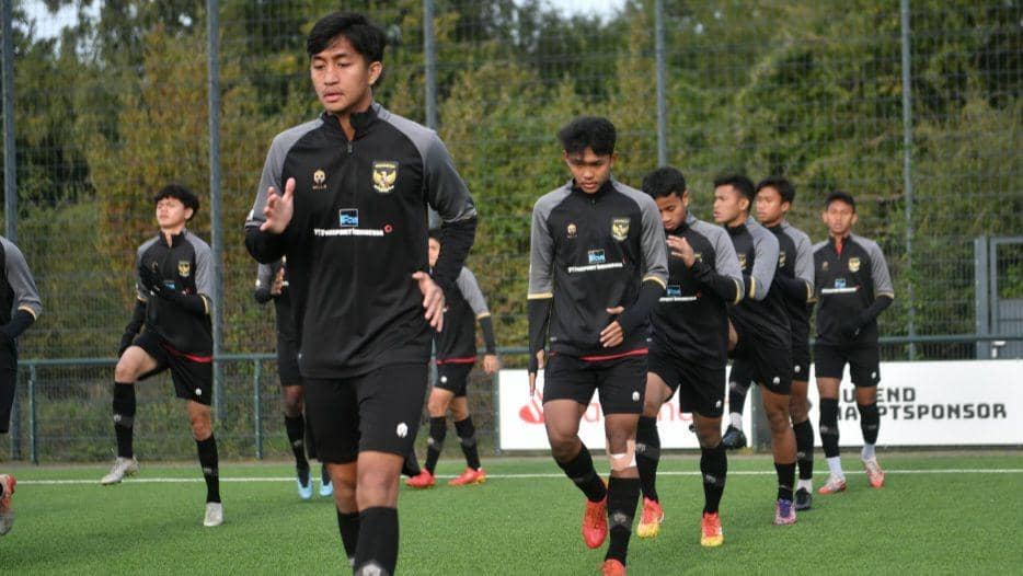 Sulthan Zaky (paling depan) dalam sesi latihan Timnas Indonesia U-17 di Jerman pada September 2023. (Dok. PSSI.org)