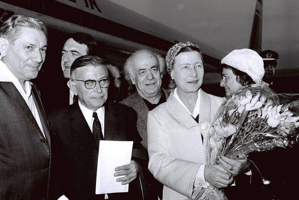 potret Simone de Beauvoir dan rombongan di tahun 1967 (wikipedia.org/Moshe Milner)