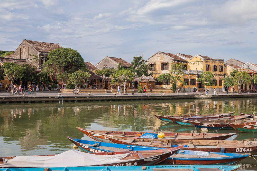 Hoi An Vietnam (https://en.wikipedia.org/)