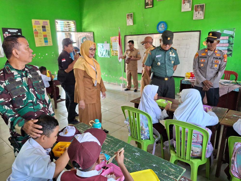 Intip Menu Makan Bergizi Gratis di Lampung, Ada Ayam Suwir Tahu Tempe