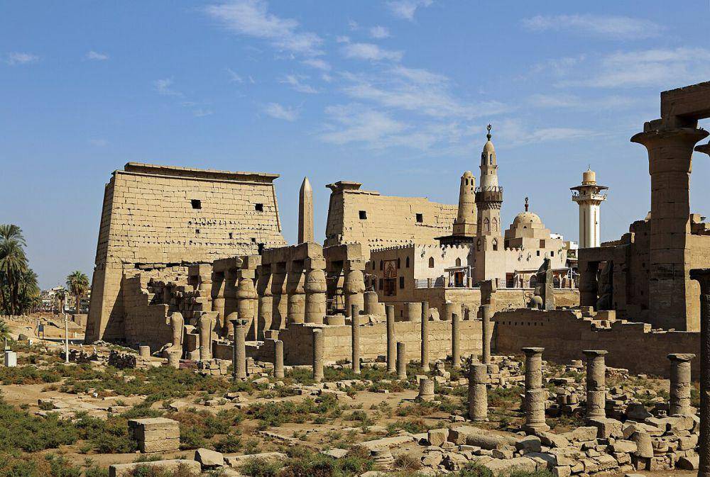 potret Kuil Luxor (commons.wikimedia.org/Marc Ryckaert)