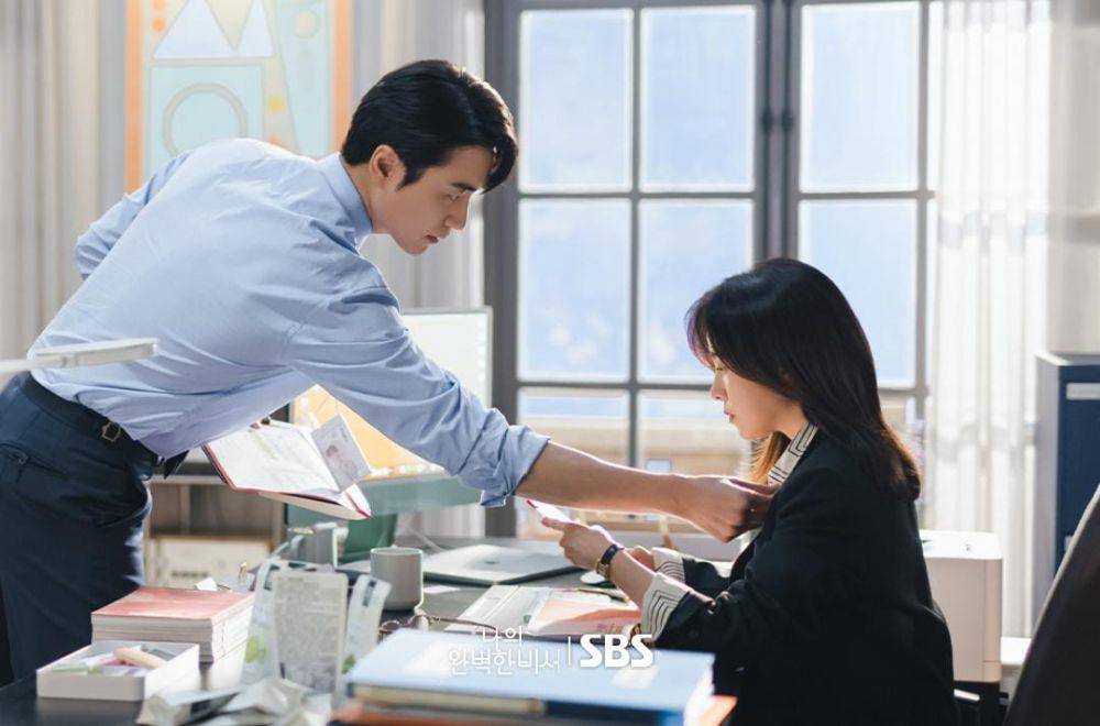 Lee Joon Hyuk dan Han Ji Min di drama Love Scout (instagram.com/jtbcdrama)
