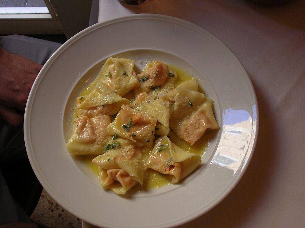 ilustrasi tortellini (commons.wikimedia.org/Matanya)