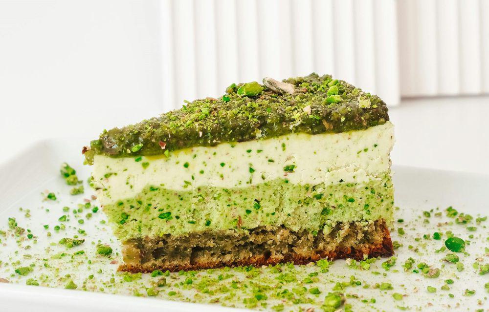 Resep Cheesecake Pandan Pistachio yang Lembut dengan Aroma Nutty