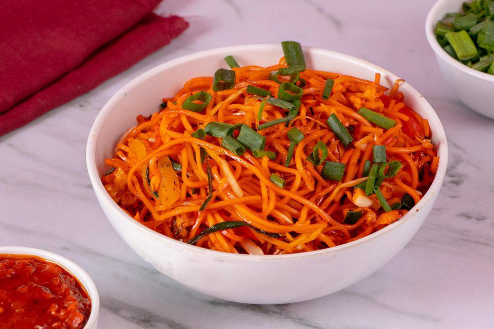 7 Pelengkap Mi Chili Oil untuk Rasa Lebih Istimewa, Ada Telur-Pangsit!