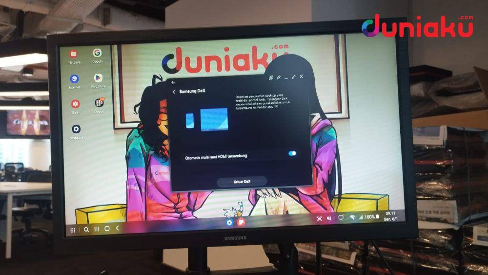 Foto Samsung DeX di monitor kerja Fahrul Nurullah. (Duniaku.com/Fahrul Nurullah)