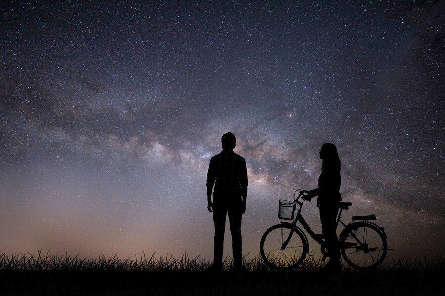 [PUISI] Aku, Kamu, dan Bulan