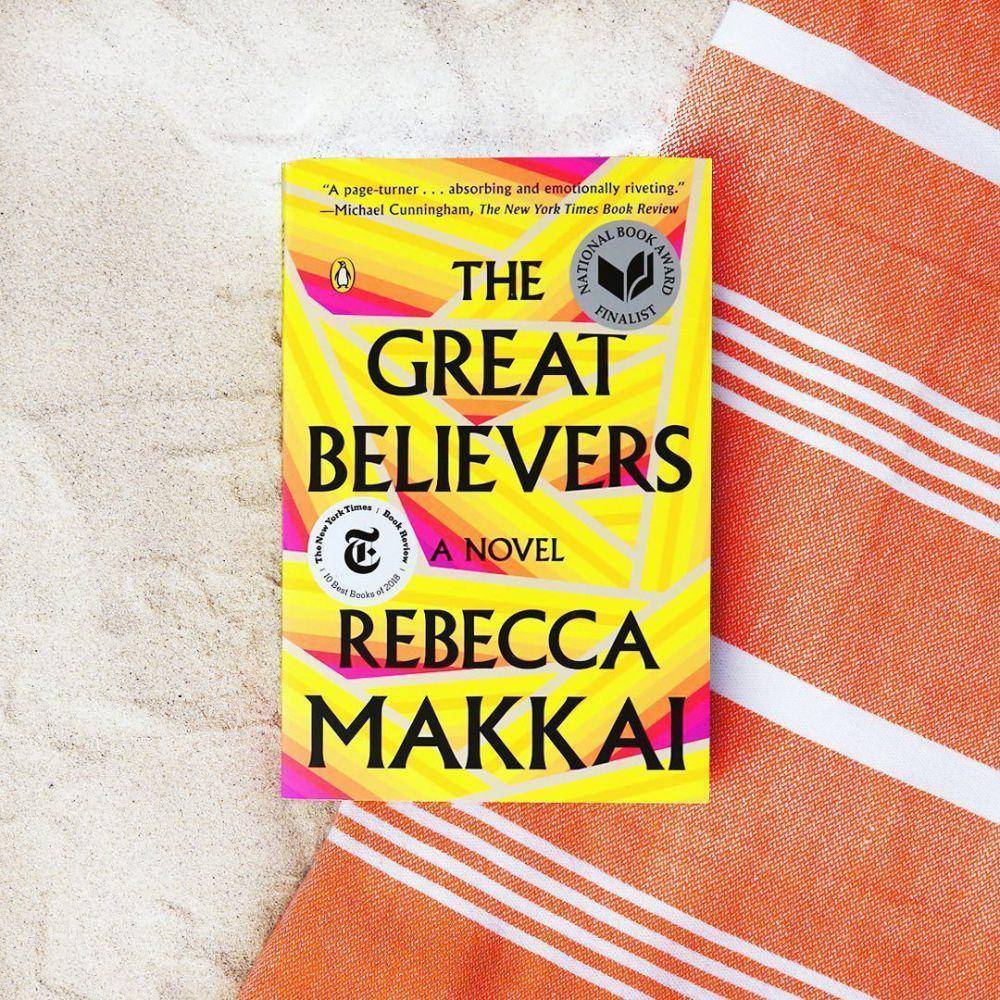 buku The Great Believers (instagram.com/penguinbooks)
