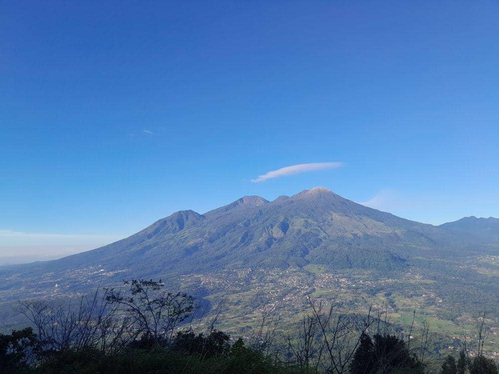 Gunung di Jawa Timur (dok. pribadi/Miranda Laila)