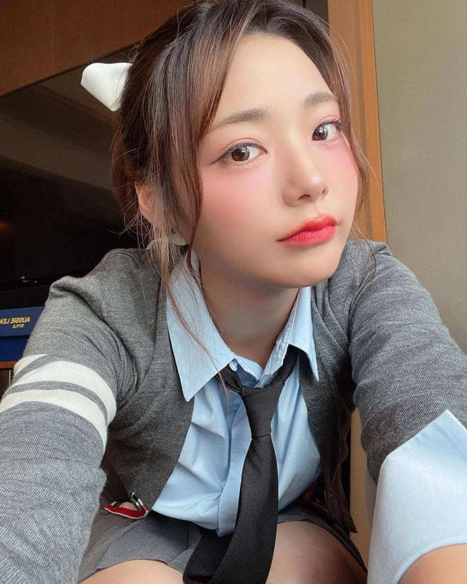 Siyeon QWER (instagram.com/siyo.co.kr)