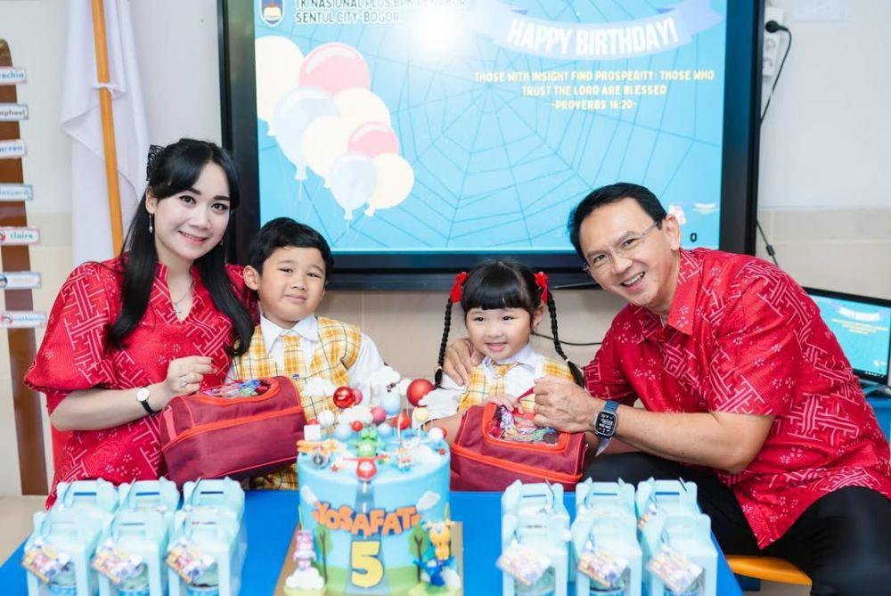 7 Potret Ulang Tahun ke-5 Yosafat  Anak Ahok dan Puput di Sekolah