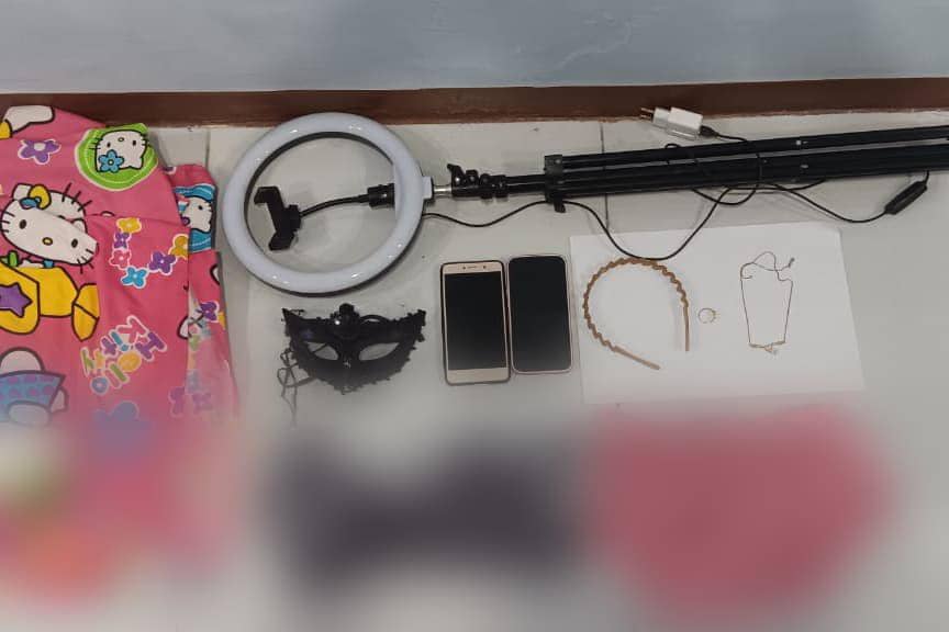 Barang bukti kasus live streaming mesum di Malang. (Dok. Humas Polres Malang)