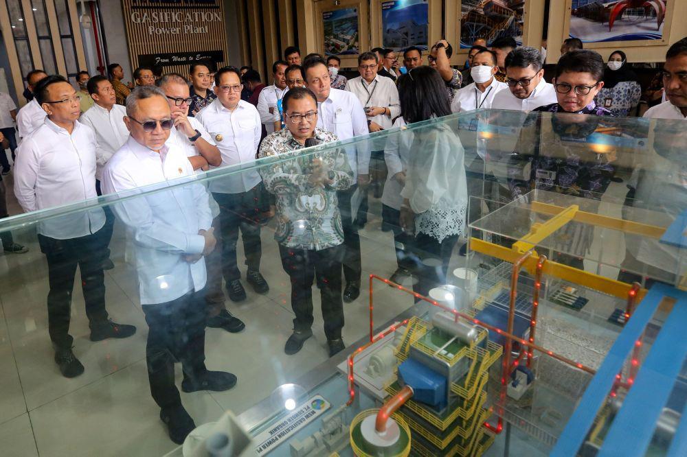 Menko Zulhas ke Surabaya Cari Inspirasi Pengelolaan Sampah