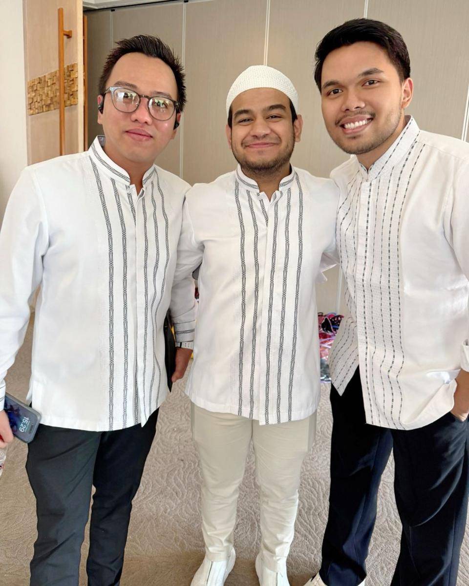 potret artis di pengajian dan siraman Mahalini (instagram.com/aanstory)
