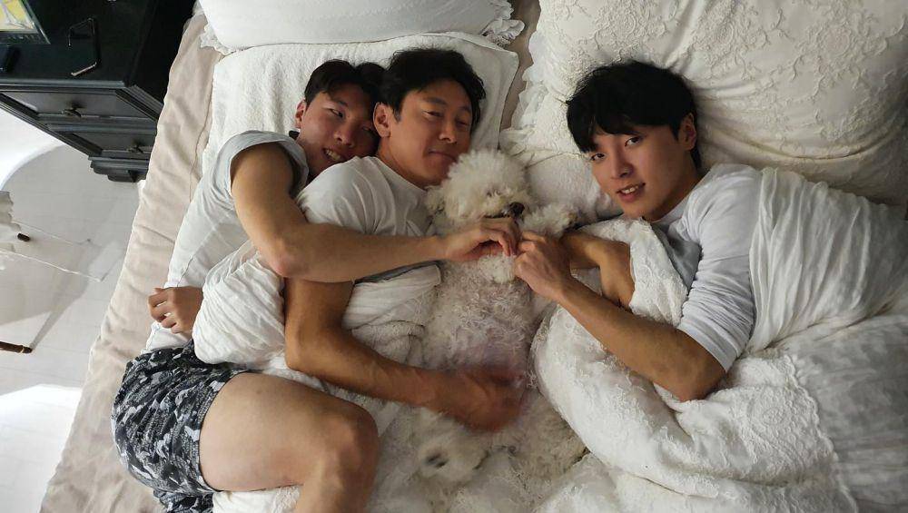 Shin Tae-yong dan kedua anaknya (Instagram.com/shin_jaewon77)