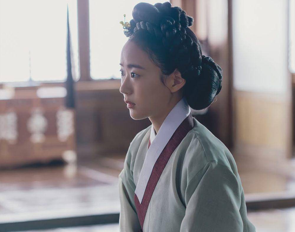 still cut drama Korea The Queen Who Crowns (instagram.com/tvn_drama)