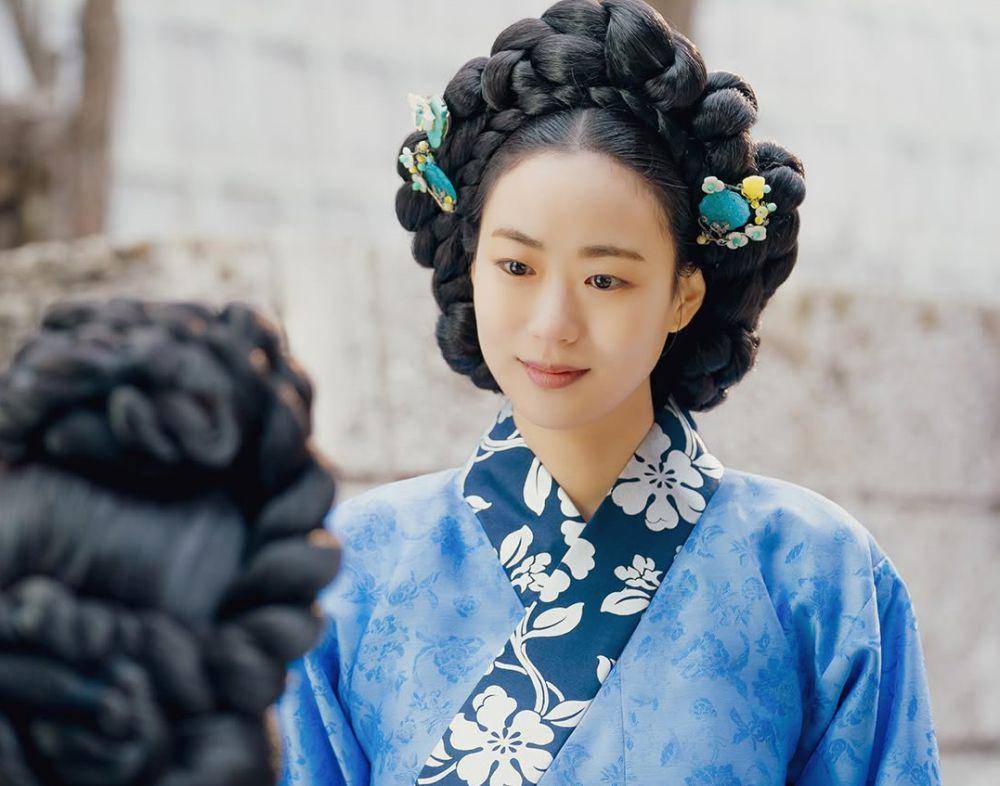 still cut drama Korea The Queen Who Crowns (instagram.com/tvn_drama)