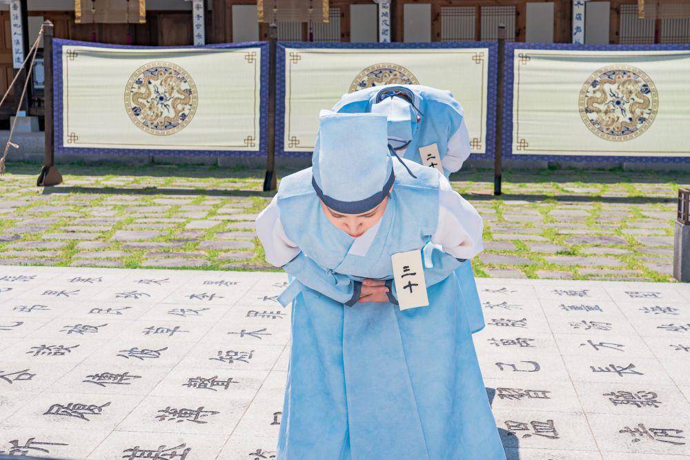 Kim Ji Eun di Check in Hanyang (x.com/NAMOOACTORS2004)
