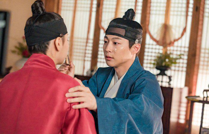 8 Bentuk Perhatian Lee Eun Ho pada Hong Deok Su di Check in Hanyang