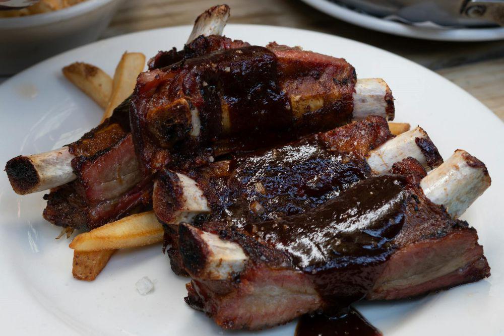 7 Pendamping Olahan Iga Bakar untuk Perpaduan Kaya Rasa