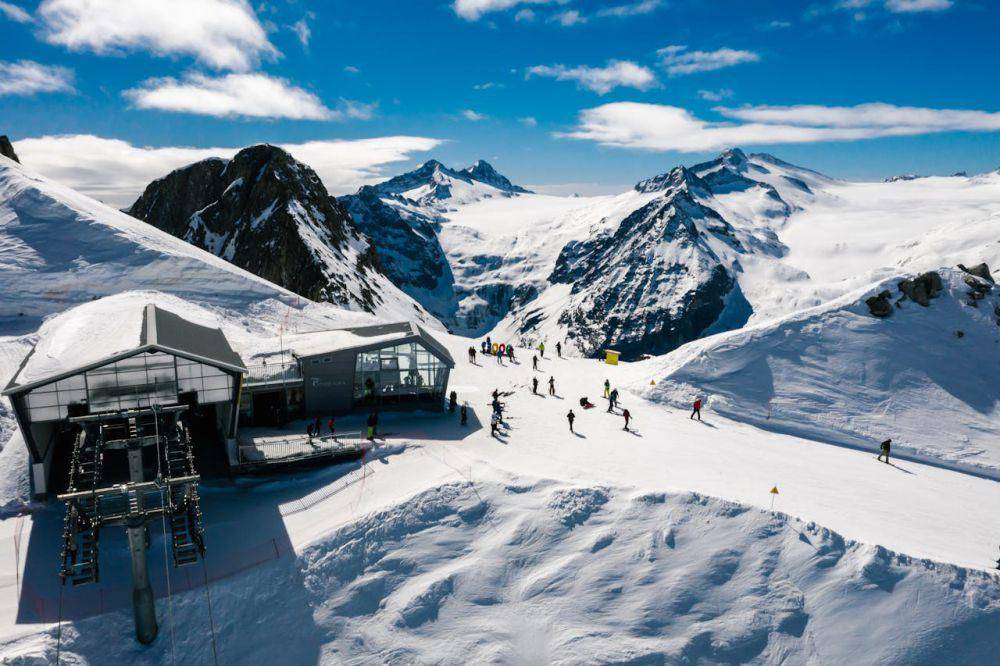 Zermatt (pexels.com/Mikhail Nilov)