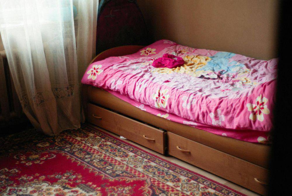 Membereskan kamar (Pexels.com/Alexey Demidov)
