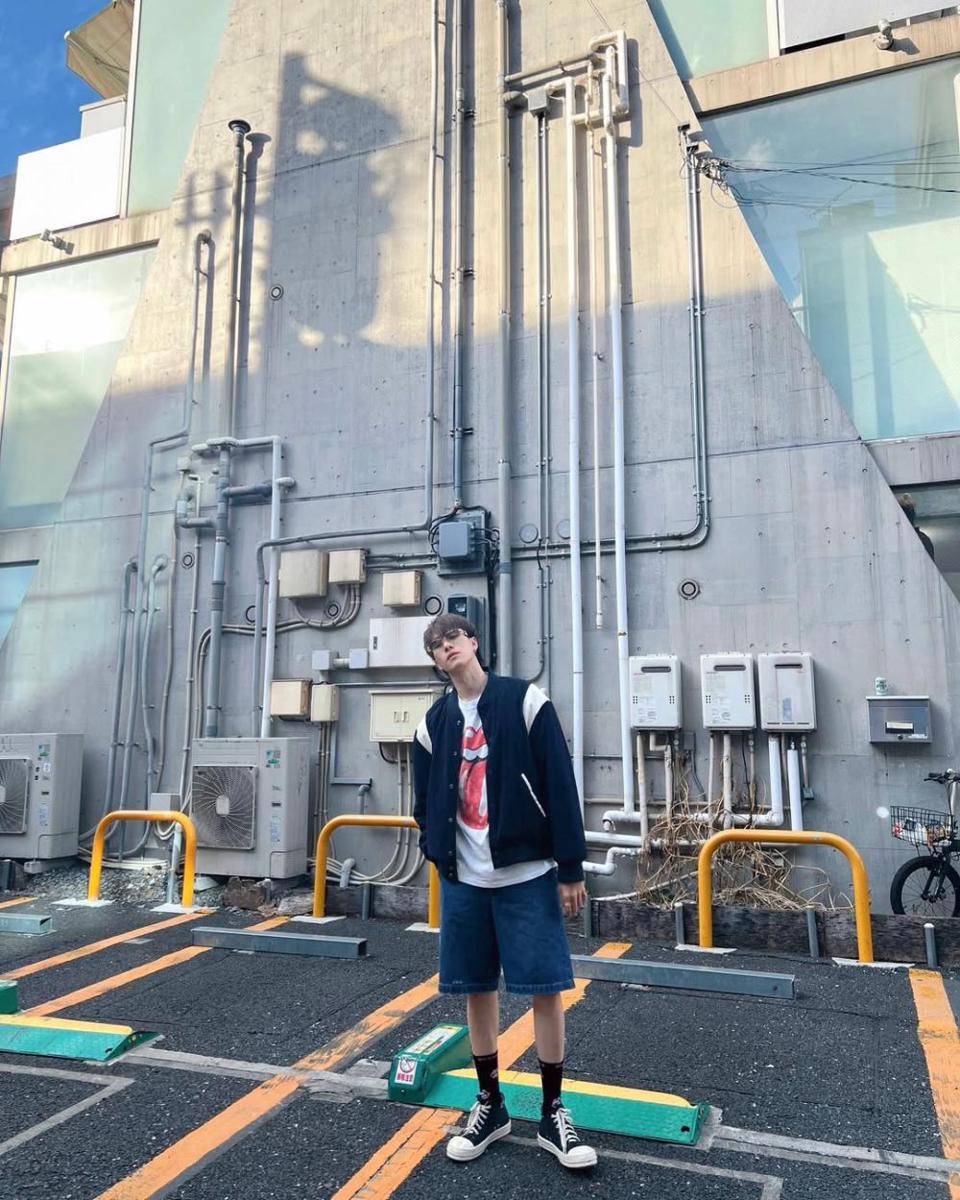 outfit sporty look ala Nani Hirunkit (instagram.com/hirunkit_)