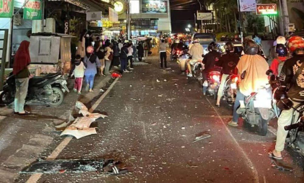 [BREAKING] Bus Pariwisata Rem Blong di Kota Batu Bikin Kecelakaan Beruntun