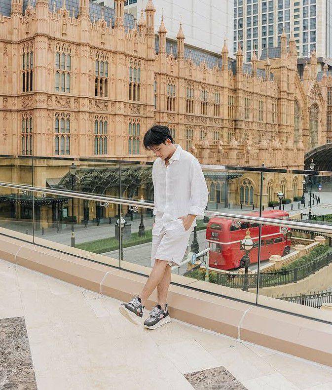 inspirasi OOTD traveling ala Randy Martin (instagram.com/randymartinnn)
