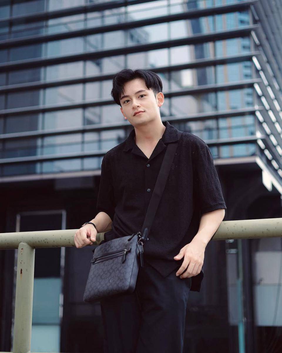 padu padan kemeja ala Randy Martin (instagram.com/randymartinnn)