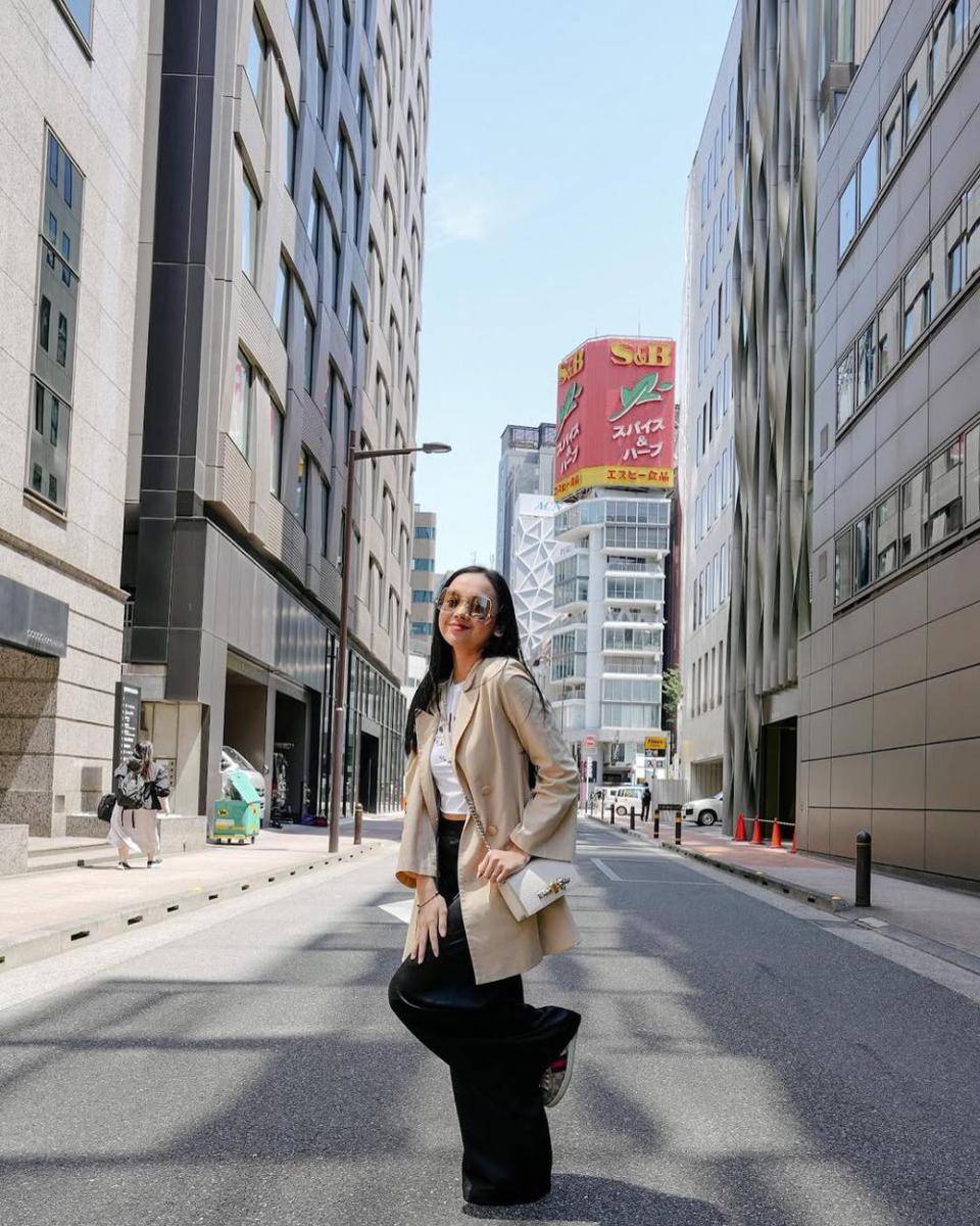 gaya street fashion ala Lyodra Ginting (instagram.com/lyodraofficial)