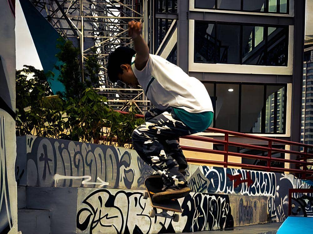 ilustrasi bermain skateboard