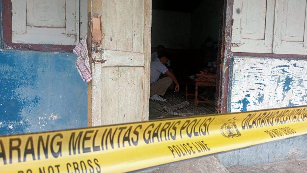Satreskrim Polres Magetan olah TKP di lokasi pencurian. IDN Times/ Riyanto.