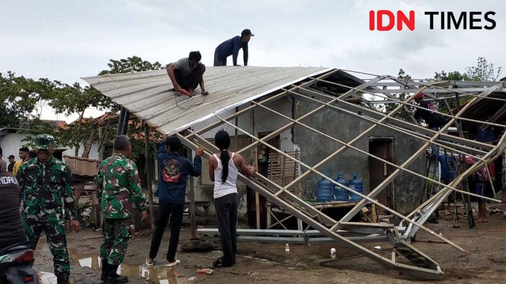 Inin Nastain IDN Times/ kerusakan akibat angin kencang di Indramayu