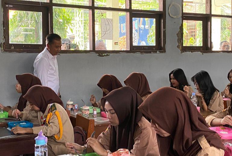 Anggaran Makan Bergizi Gratis Bisa Dialihkan ke Sektor Pendidikan