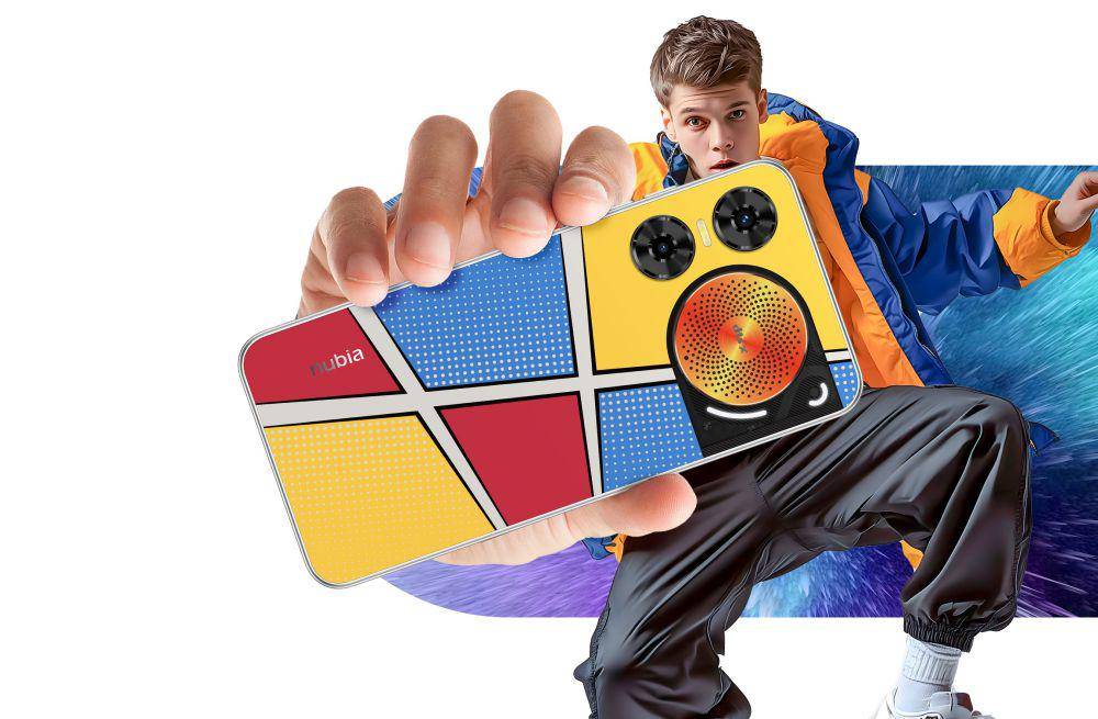 Seseorang memegang nubia Music 2. (ztedevices.com)