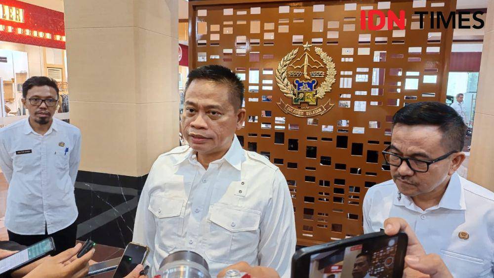 Penjabat (Pj) Gubernur Sulawesi Selatan, Fadjry Djufry, Rabu (8/1/2025). IDN Times/Ashrawi Muin