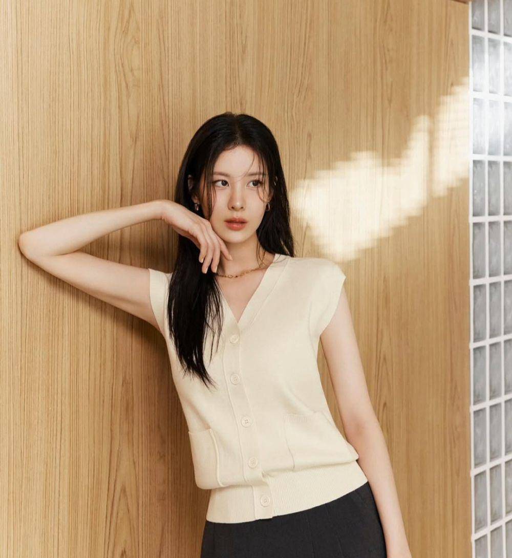 Seohyun (instagram.com/seojuhyun_s)