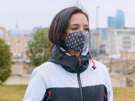 5 Jaket Perempuan untuk Musim Hujan, Keren dan Tetap Kering!