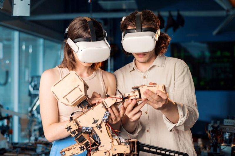 ilustrasi IoT dan AI untuk menciptakan inovasi (freepik.com/freemulsfilm)