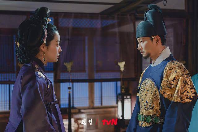 Still cut drama Korea The Queen Who Crowns (Instagram.com/tvn_drama)