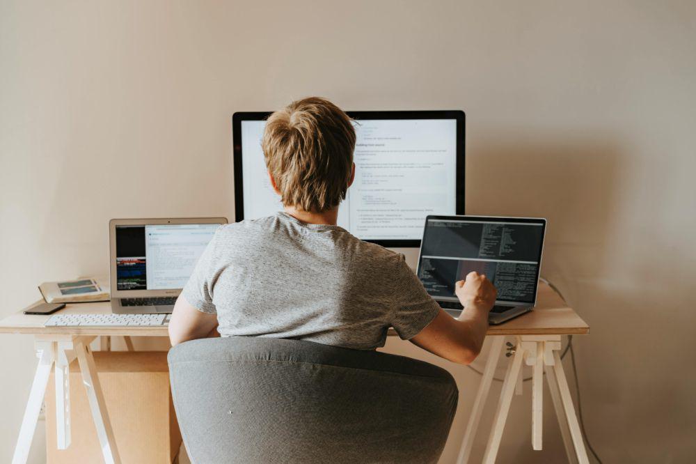 7 Alasan Harus Hindari Multitasking dalam Bekerja, Bikin Gak Fokus!
