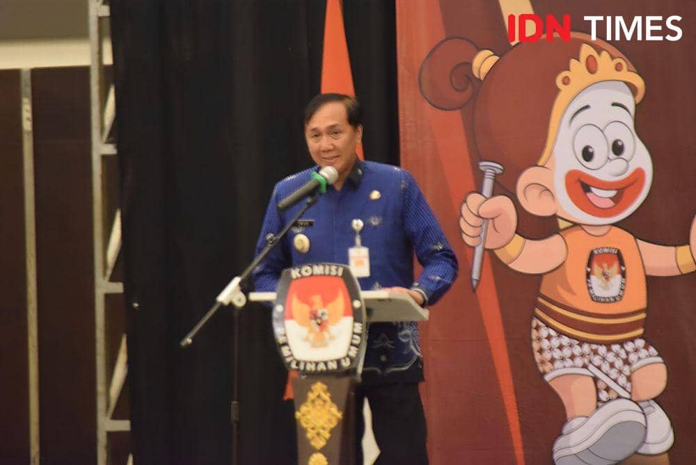 Pj Bupati Banyumas Iwanuddin iskandar saat meminta pemimpin merealisasikan janjinya saat kampanye, Kamis (9/1/2025).(IDN Times/Cokie Sutrisno).