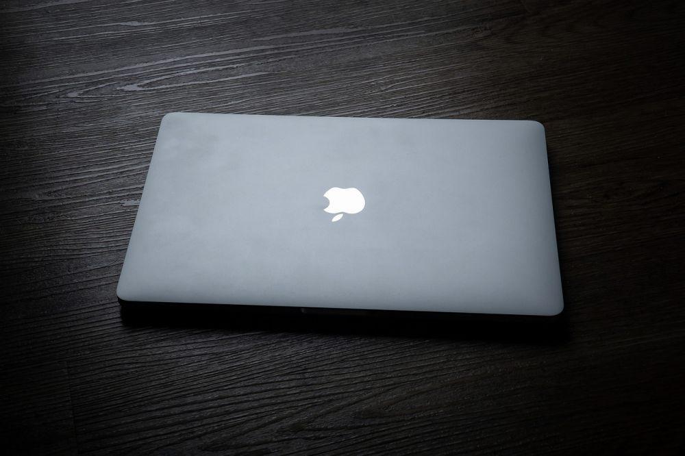 Ilustrasi Service MacBook Malang (Pixabay/Alexander Huber)