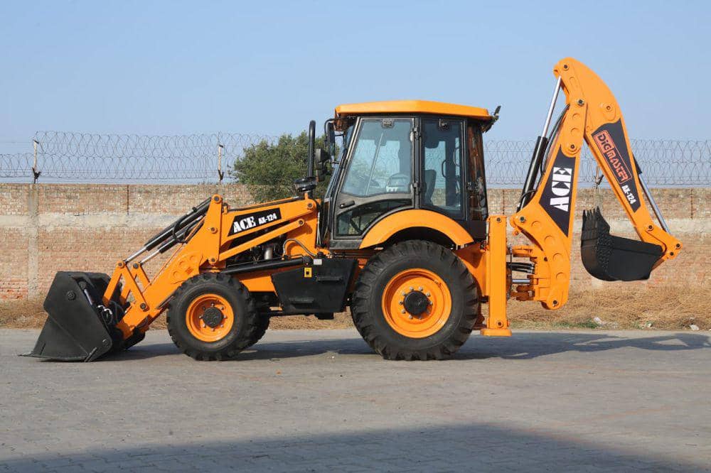 Backhoe loader (pexels.com/Action Construction Equipment Ltd. - ACE)