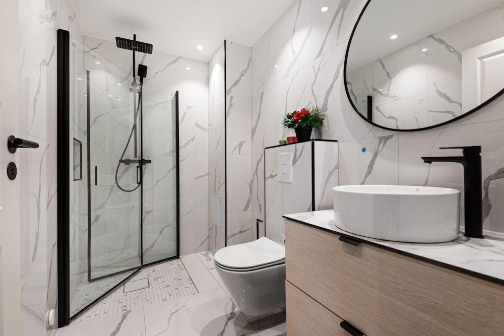 7 Inspirasi Kamar Mandi dalam Kamar, Simpel Berkelas hingga ala Villa