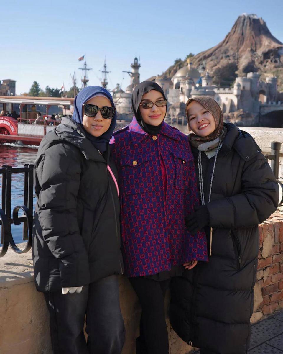 potret Aurel Hermansyah dan asisten (instagram.com/aurelie.hermansyah)