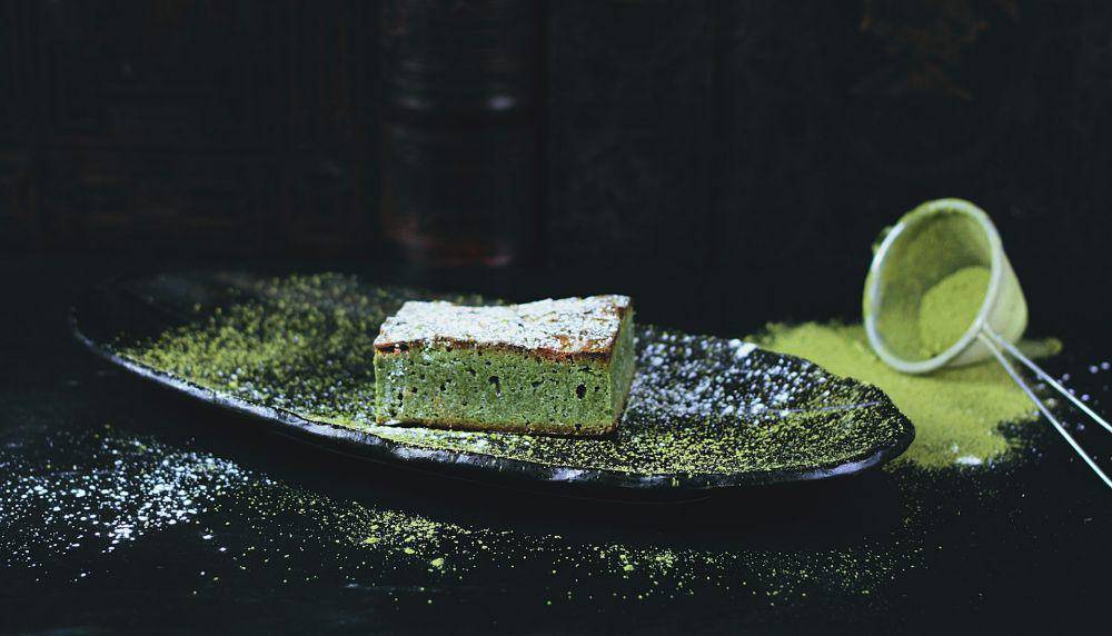 ilustrasi matcha brownies (unsplash.com/Toa Heftiba)