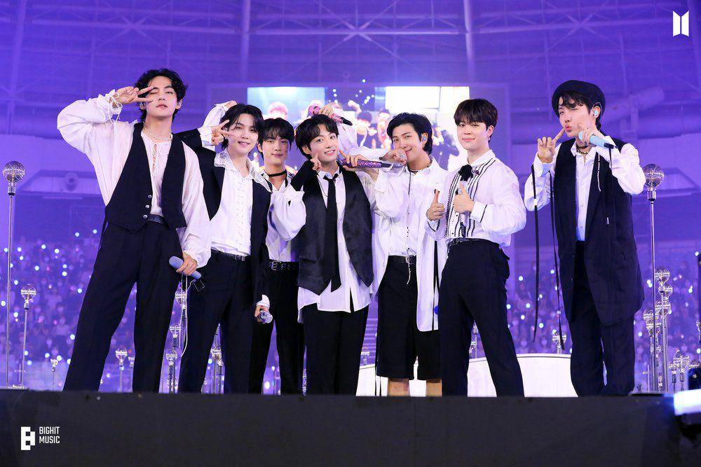 BTS di MCOUNTDOWN (weverse.io/bts)